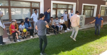 Tömer Tarafından Yabancı Uyruklu Öğrencilere Türk Sokak Oyunları Etkinliği Düzenlenmiştir.